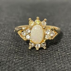 Opal gem ring  